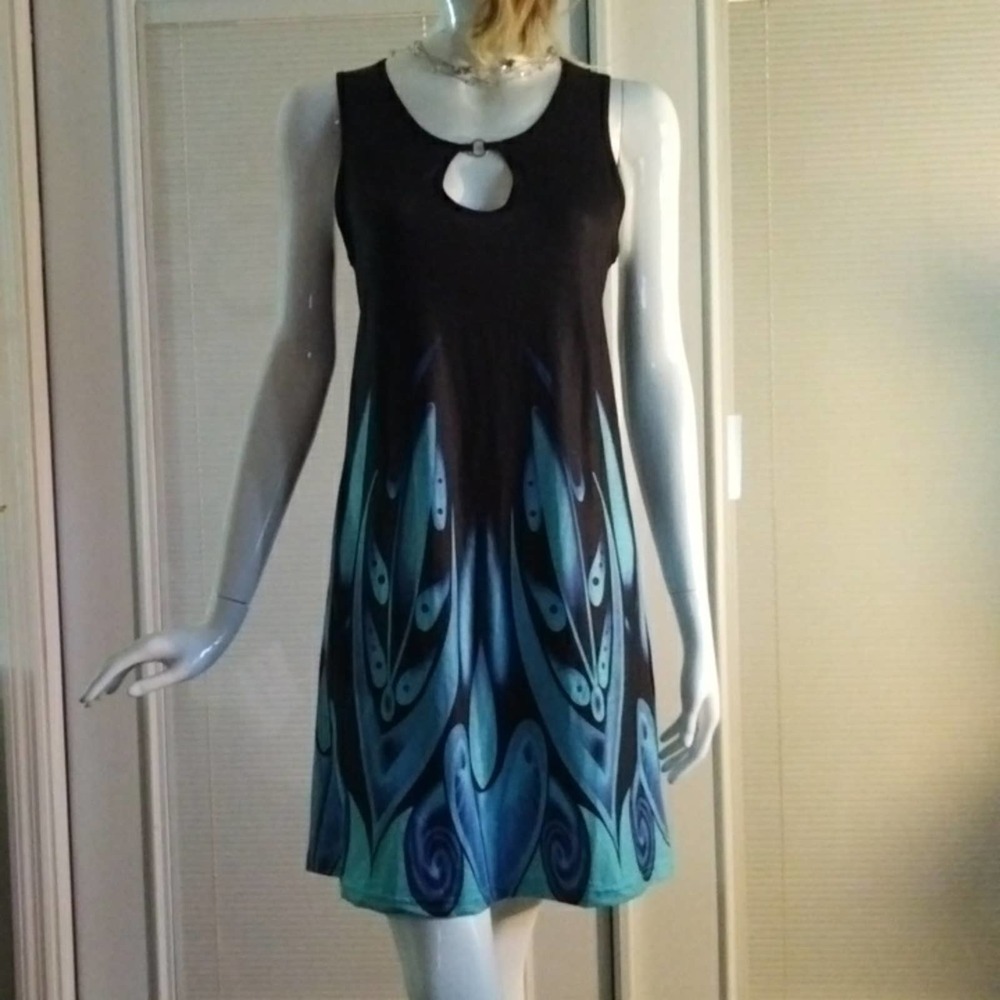 Woman black blue peakcock design light weight dress. Size medium.
